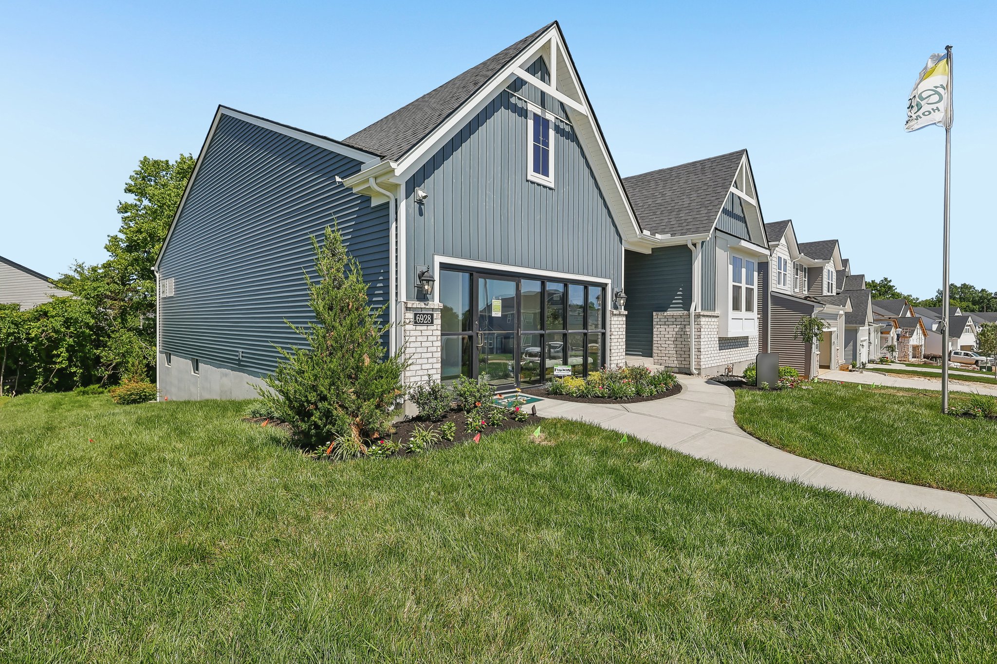 Owen Dr-S0306-002.jpg
