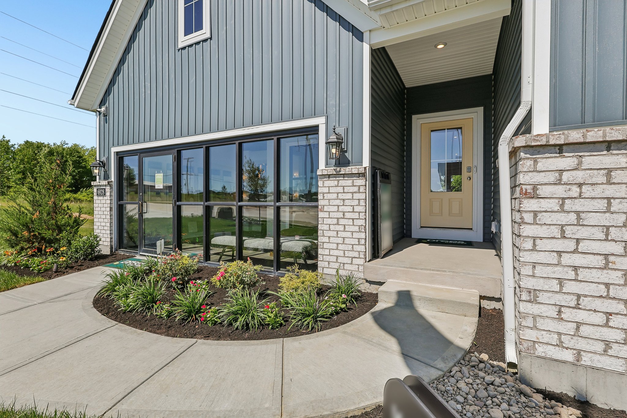 Owen Dr-S0306-003.jpg