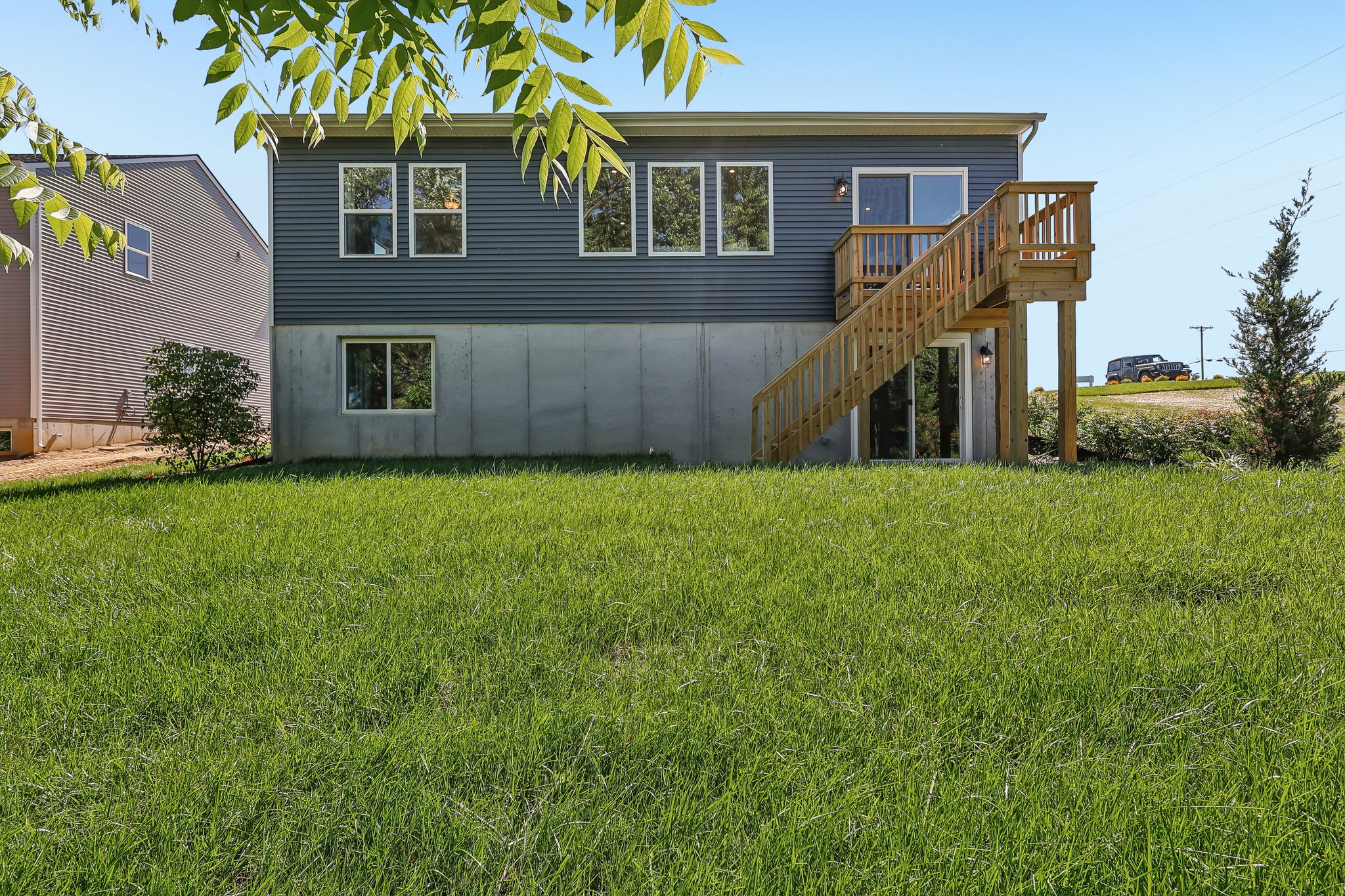 Owen Dr-S0306-057.jpg