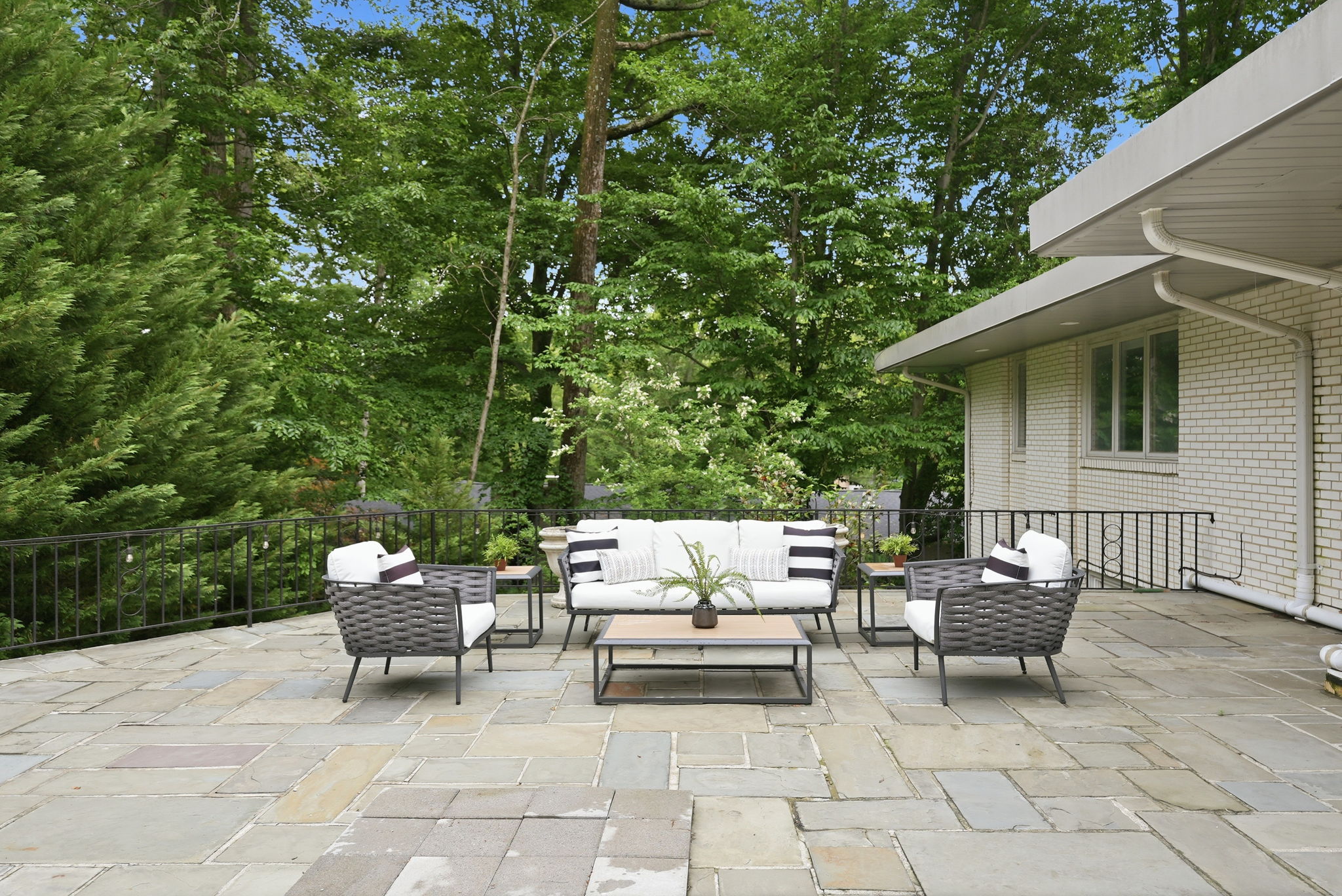 Sitting Area