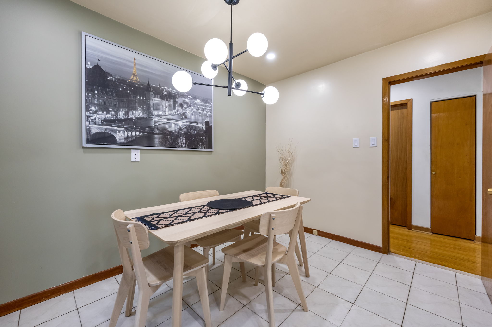 Mississauga property showcase — delivered property photograph 9