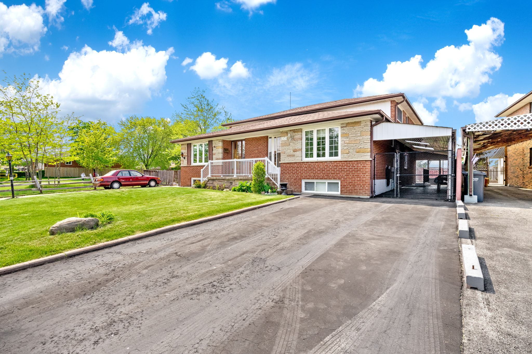 Mississauga property showcase — delivered property photograph 2