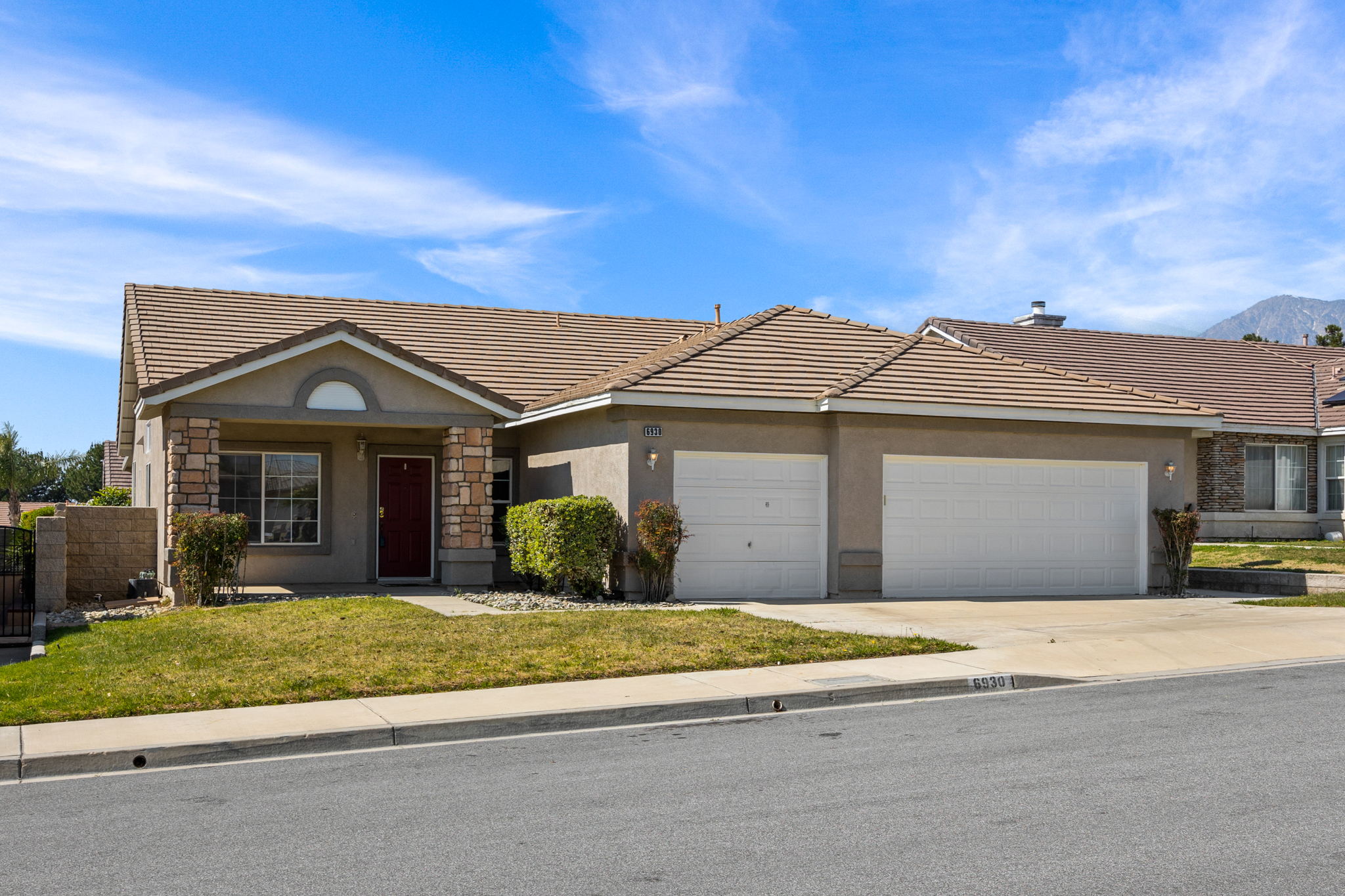 6930 Janet St, Fontana, CA 92336, USA Photo 2