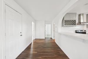 W Holiday St-S2806-006.jpg