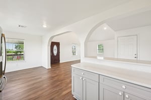 W Holiday St-S2806-011.jpg