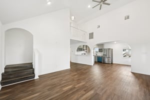 W Holiday St-S2806-014.jpg