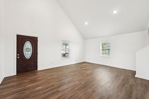 W Holiday St-S2806-016.jpg