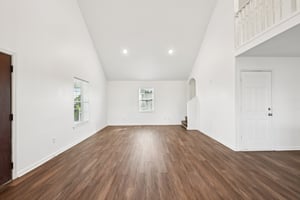 W Holiday St-S2806-017.jpg
