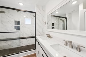 W Holiday St-S2806-020.jpg