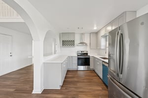 W Holiday St-S2806-009r.jpg