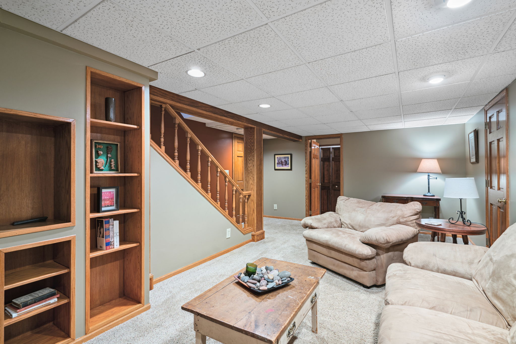 27_Interior