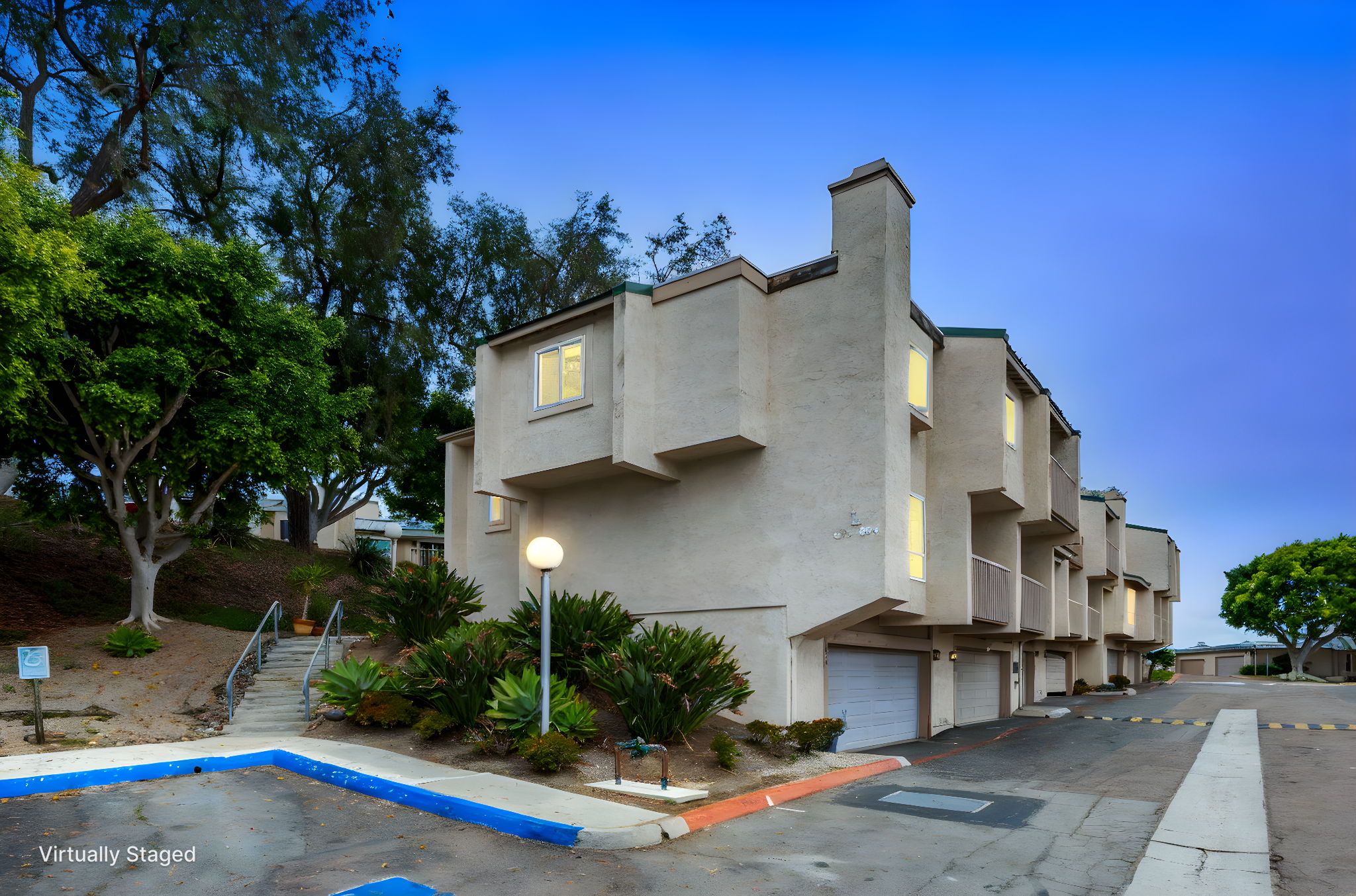 2R2A5675-4 day to dusk.jpeg