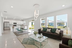 DSC02687 virtually staged.jpeg