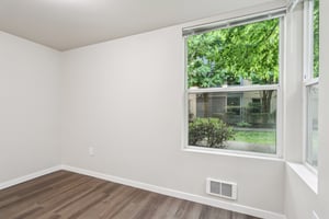 6940 37th Ave S Unit E135 Seattle-0105-008.jpg