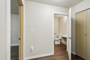 6940 37th Ave S Unit E135 Seattle-0105-011.jpg