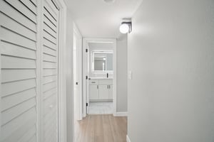 6940A Sunset Dr S 1D-S1010-017.jpg