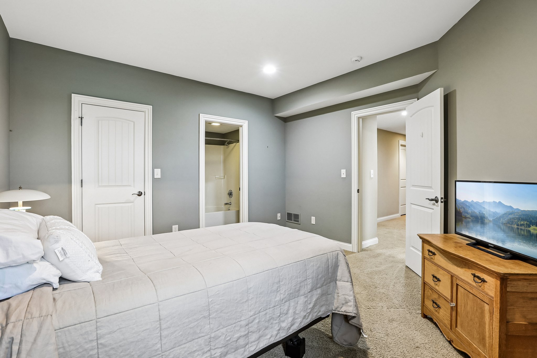 Bladstone Rd-S3004-064.jpg
