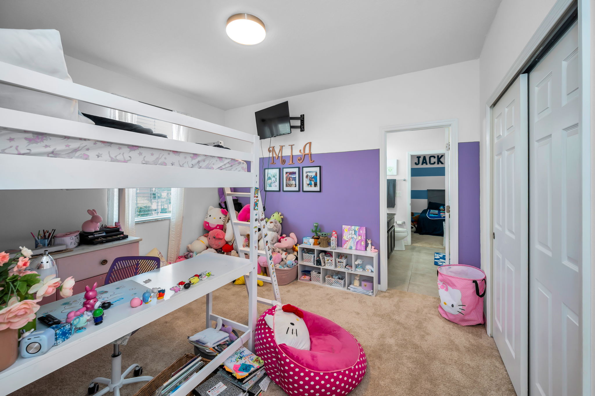 Upper Level Bedroom3a