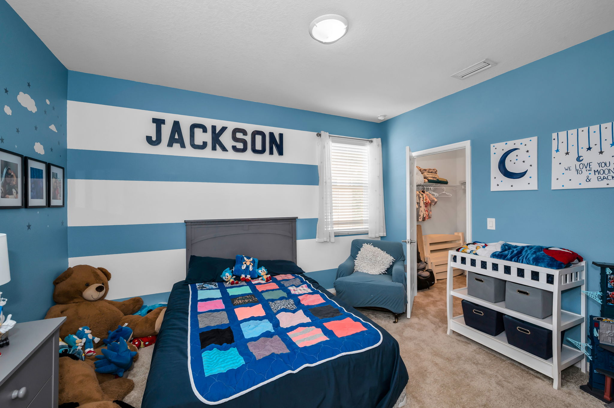 Upper Level Bedroom4a