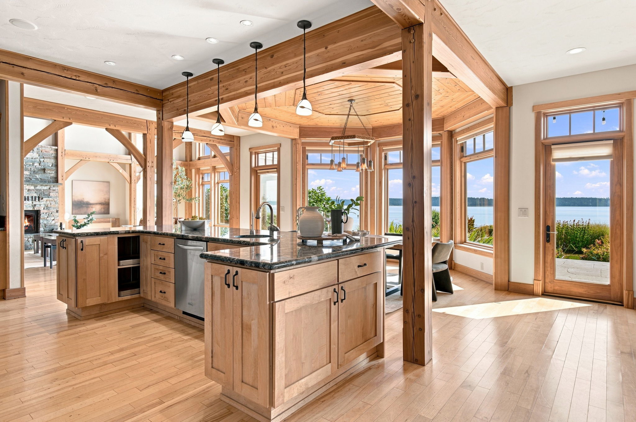  Photo 37