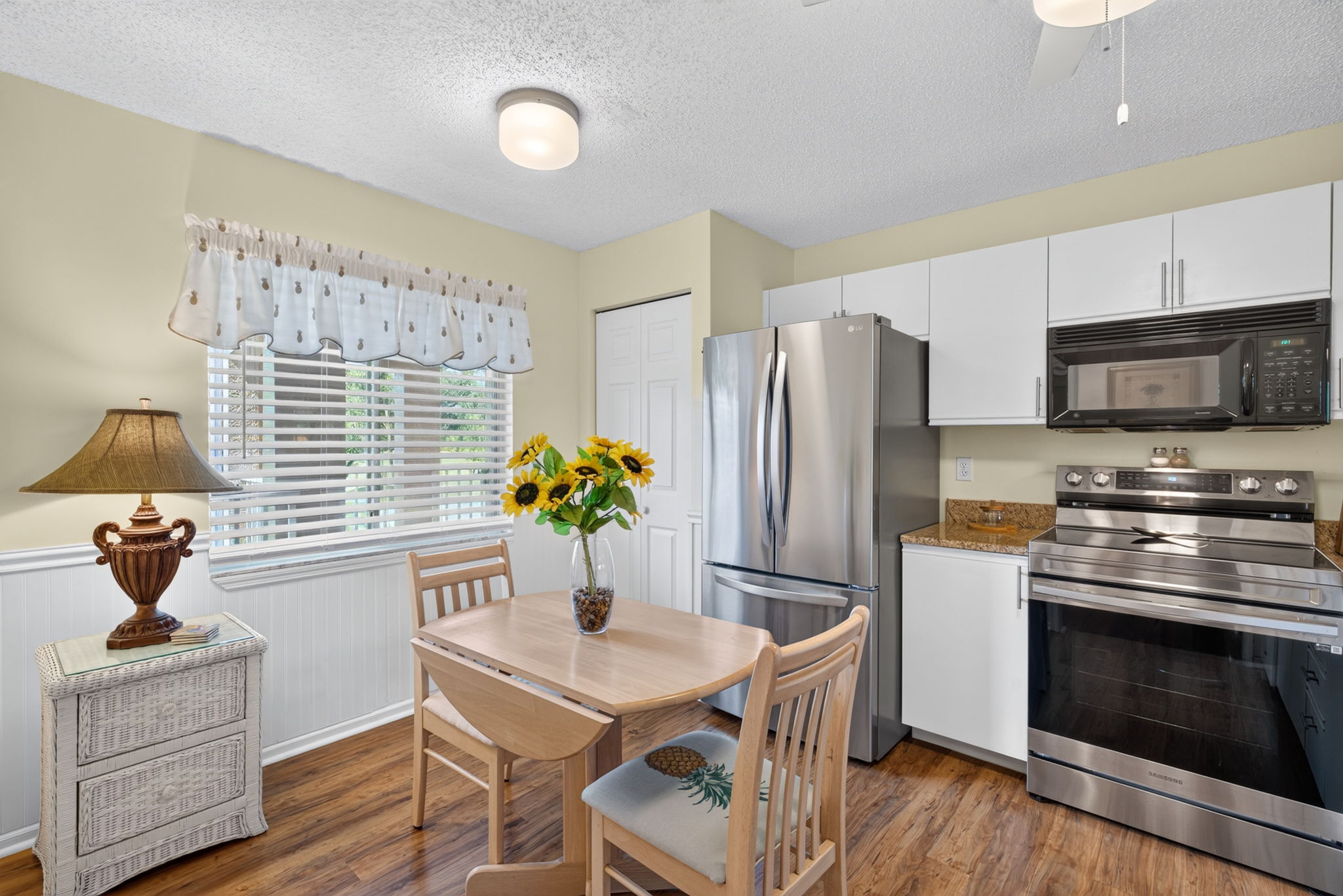 Kitchen 1 of 3