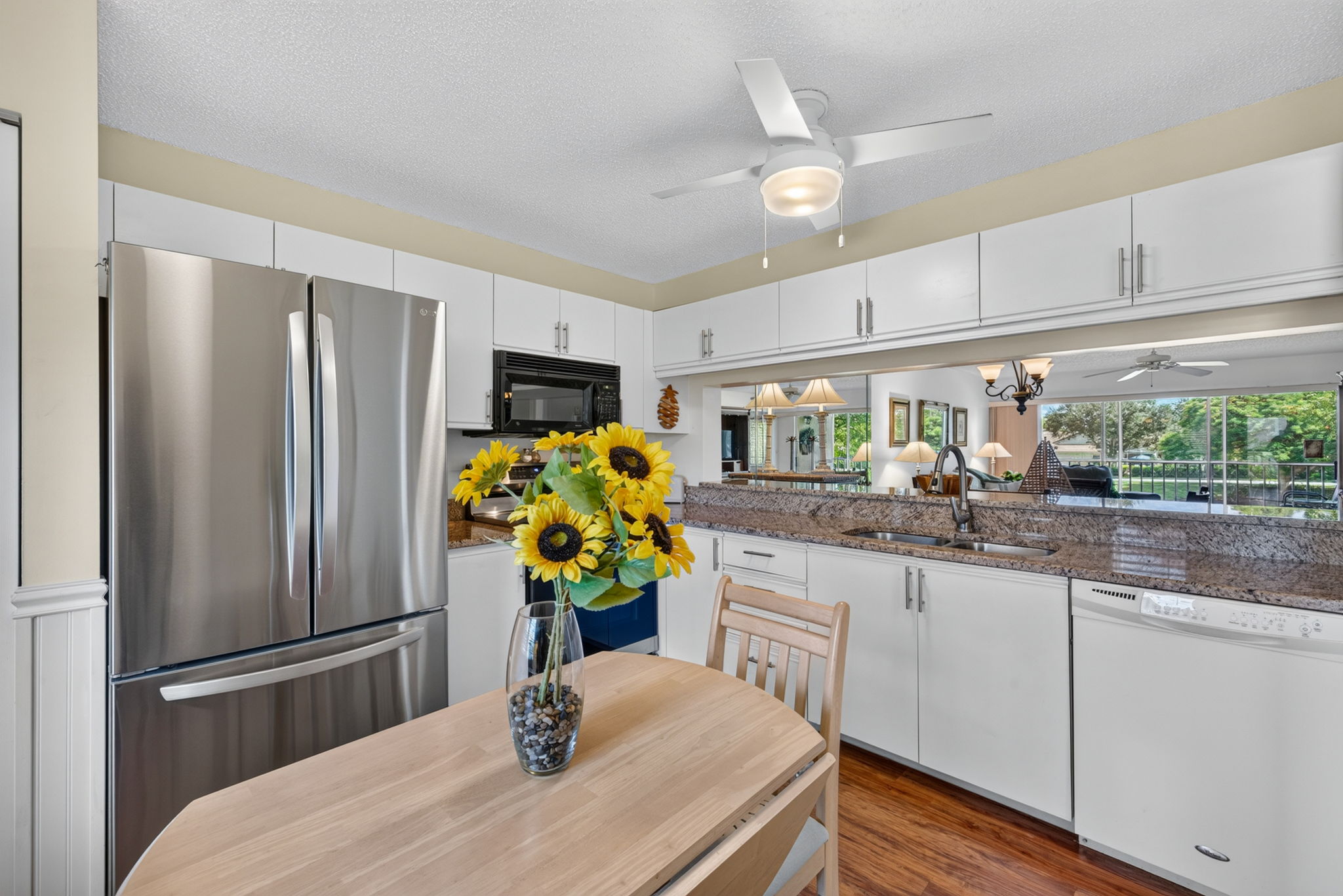 Kitchen 2 of 3