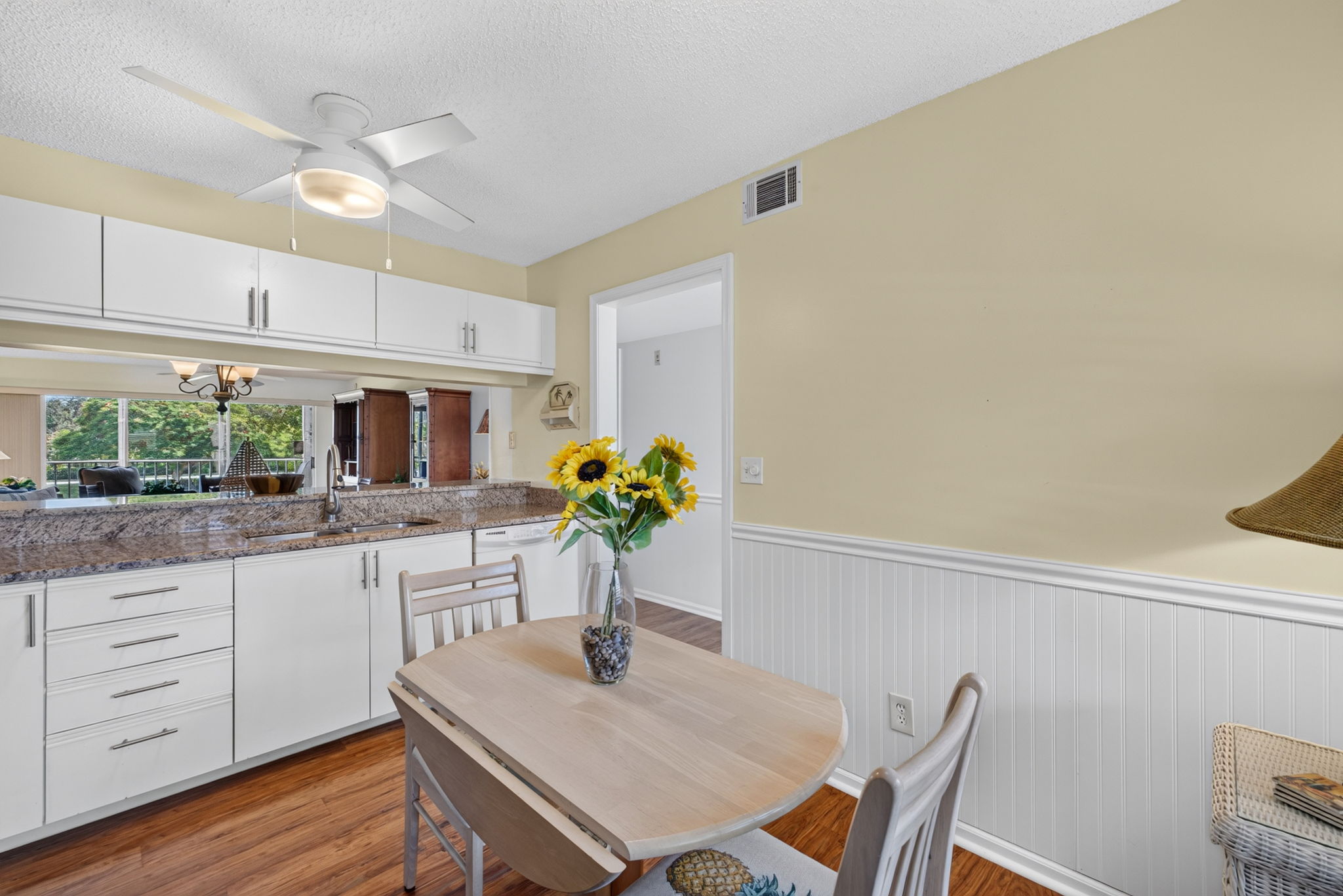 Kitchen 3 of 3
