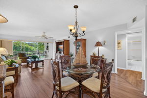 Dining Room 2 of 4