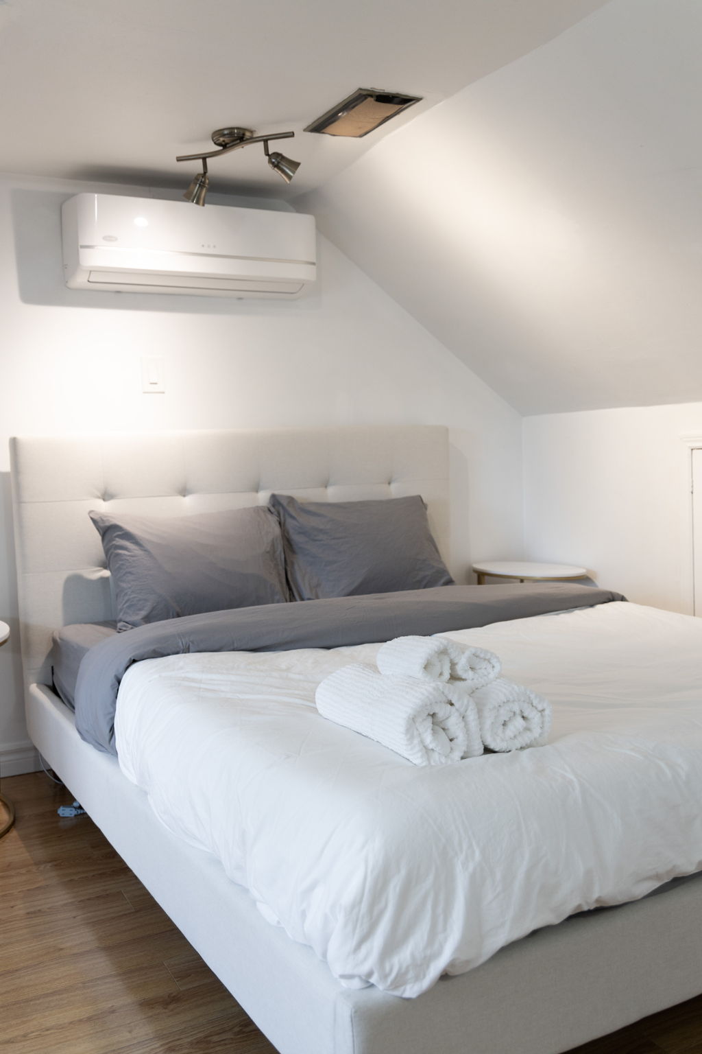 Toronto property showcase — delivered property photograph 28