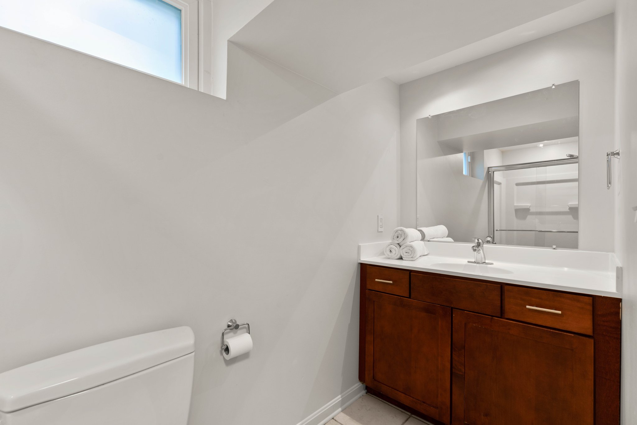 36. Lower bath.jpg