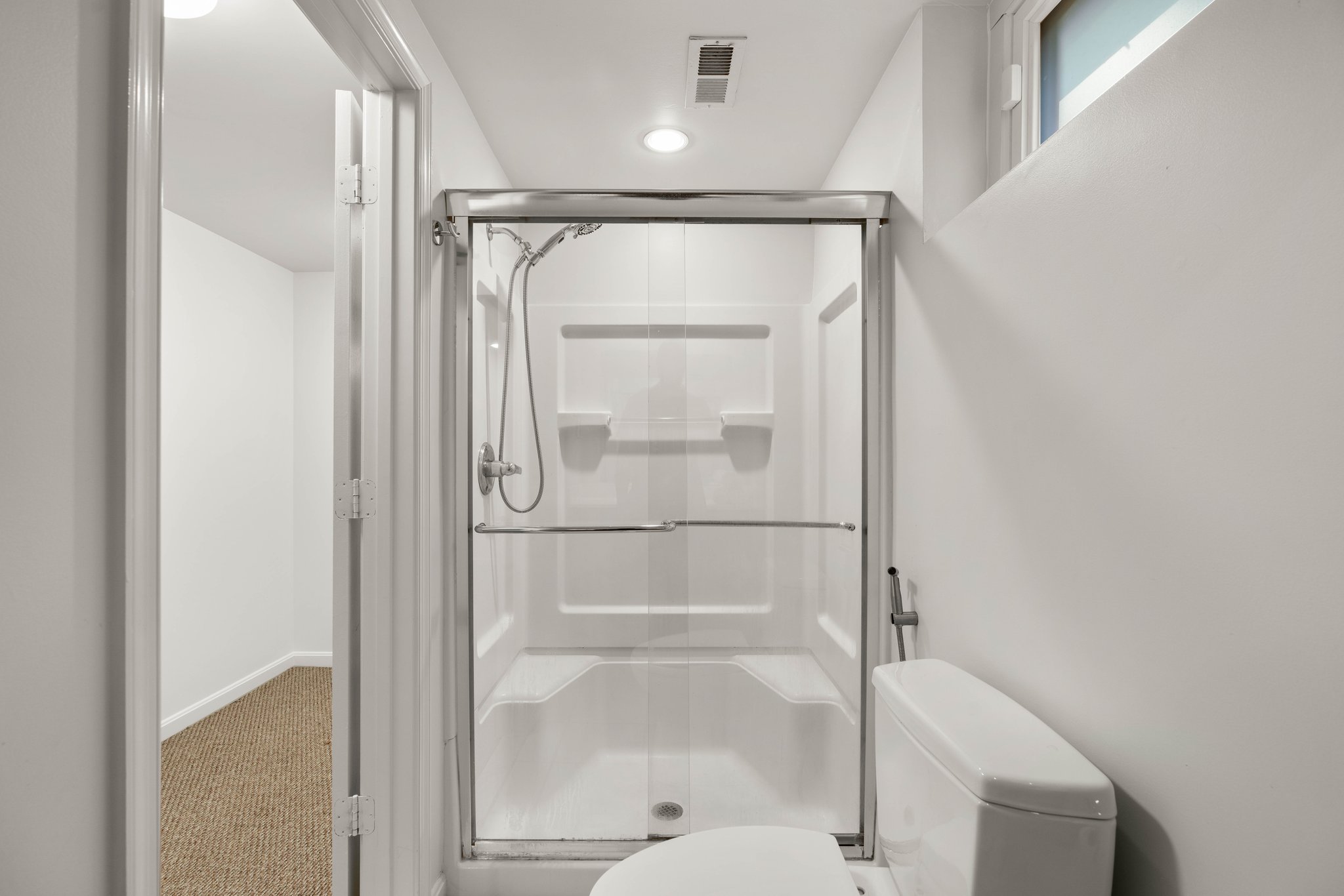 37. Lower bath.jpg
