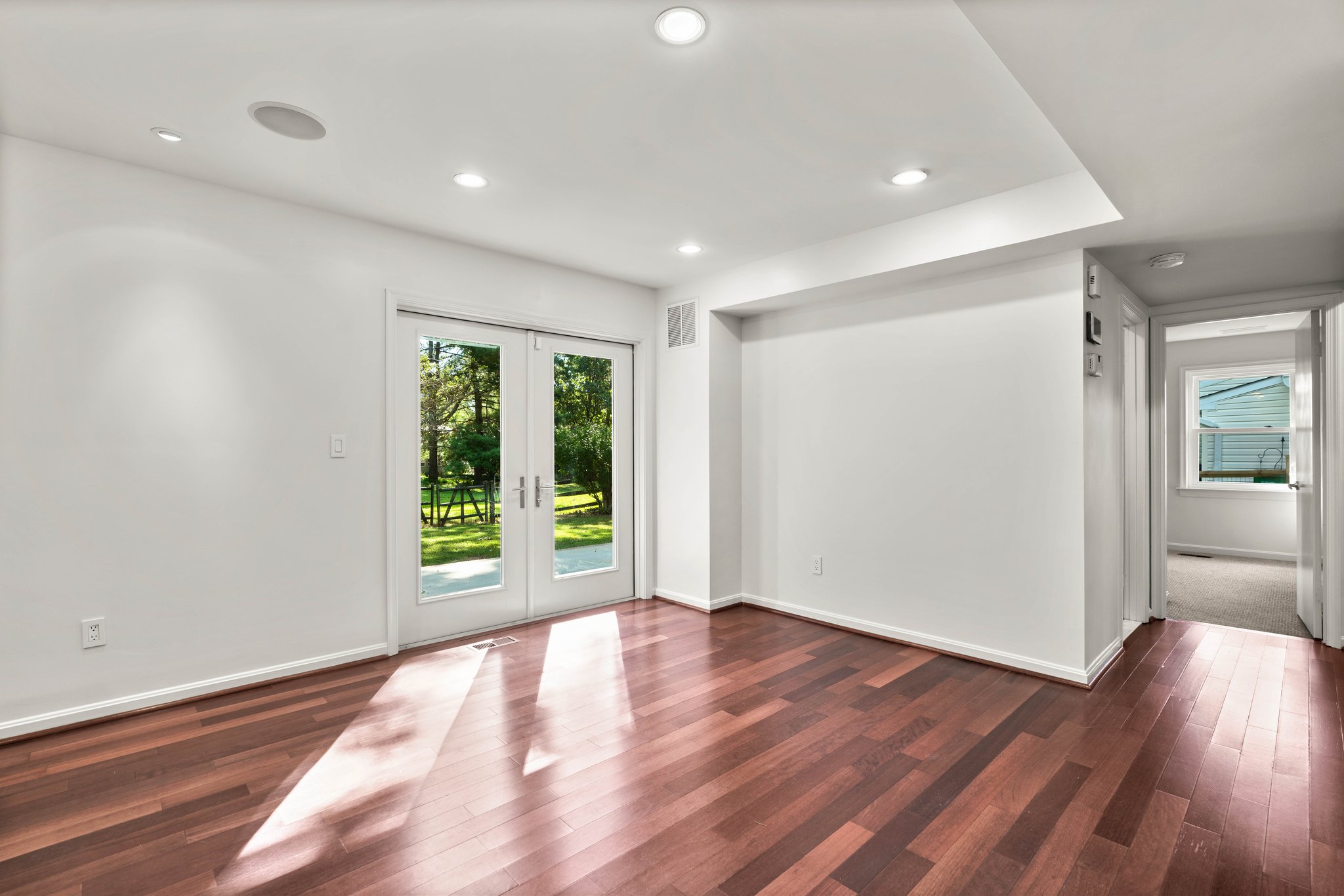 14. Dining room.jpg