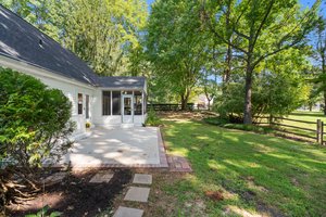 41. Back exterior.jpg