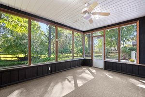 40. Sunroom.jpg