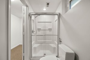 37. Lower bath.jpg