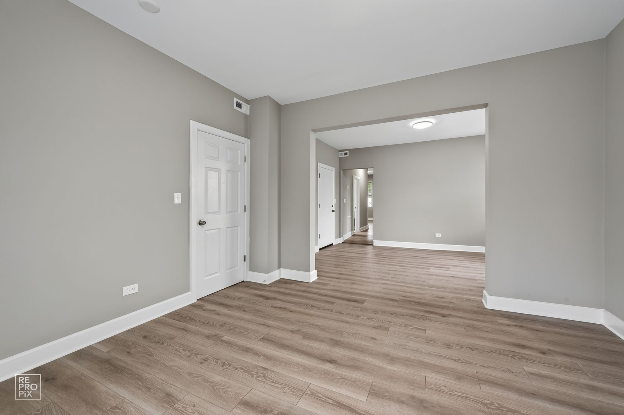 6955 S Honore St, Chicago, IL 60636_011