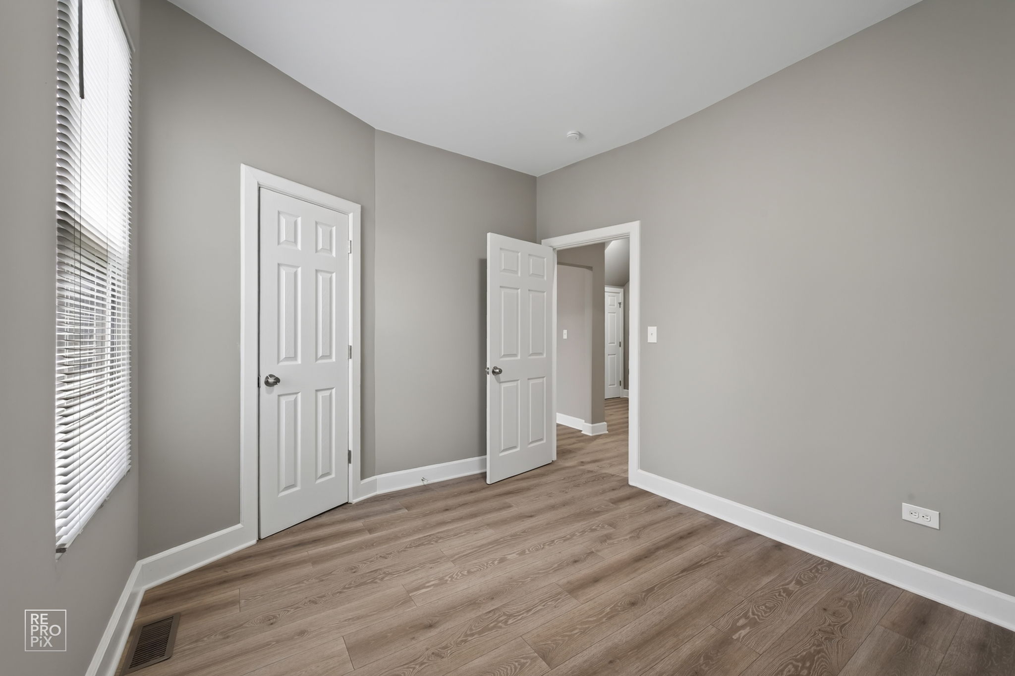 6955 S Honore St, Chicago, IL 60636_008
