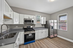 6955 S Honore St, Chicago, IL 60636_012