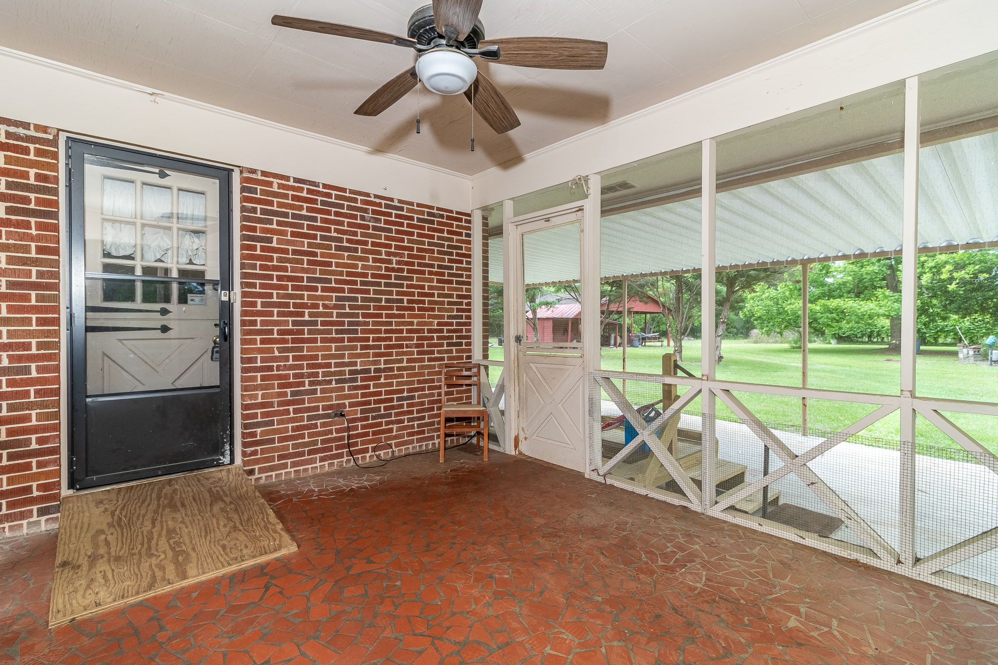 Screened-in Porch