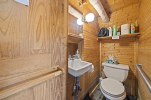  Photo 40