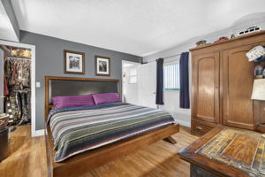 Interiors (1)