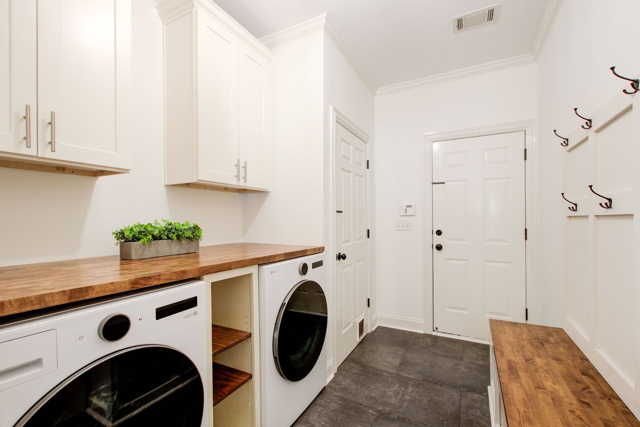 38 Laundry Mud Room w TL + Garage Access