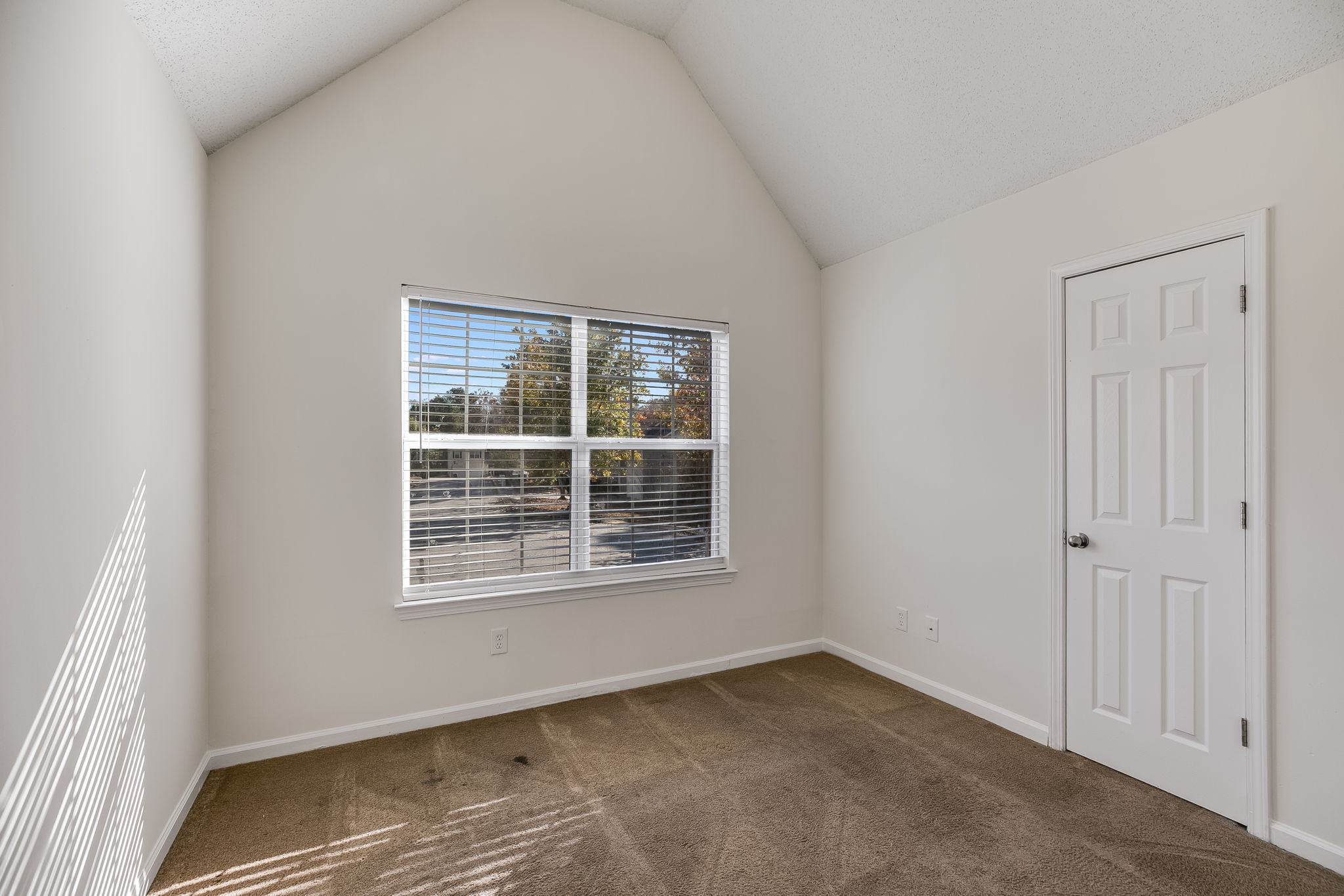 mppmedia6968foxmoorway14