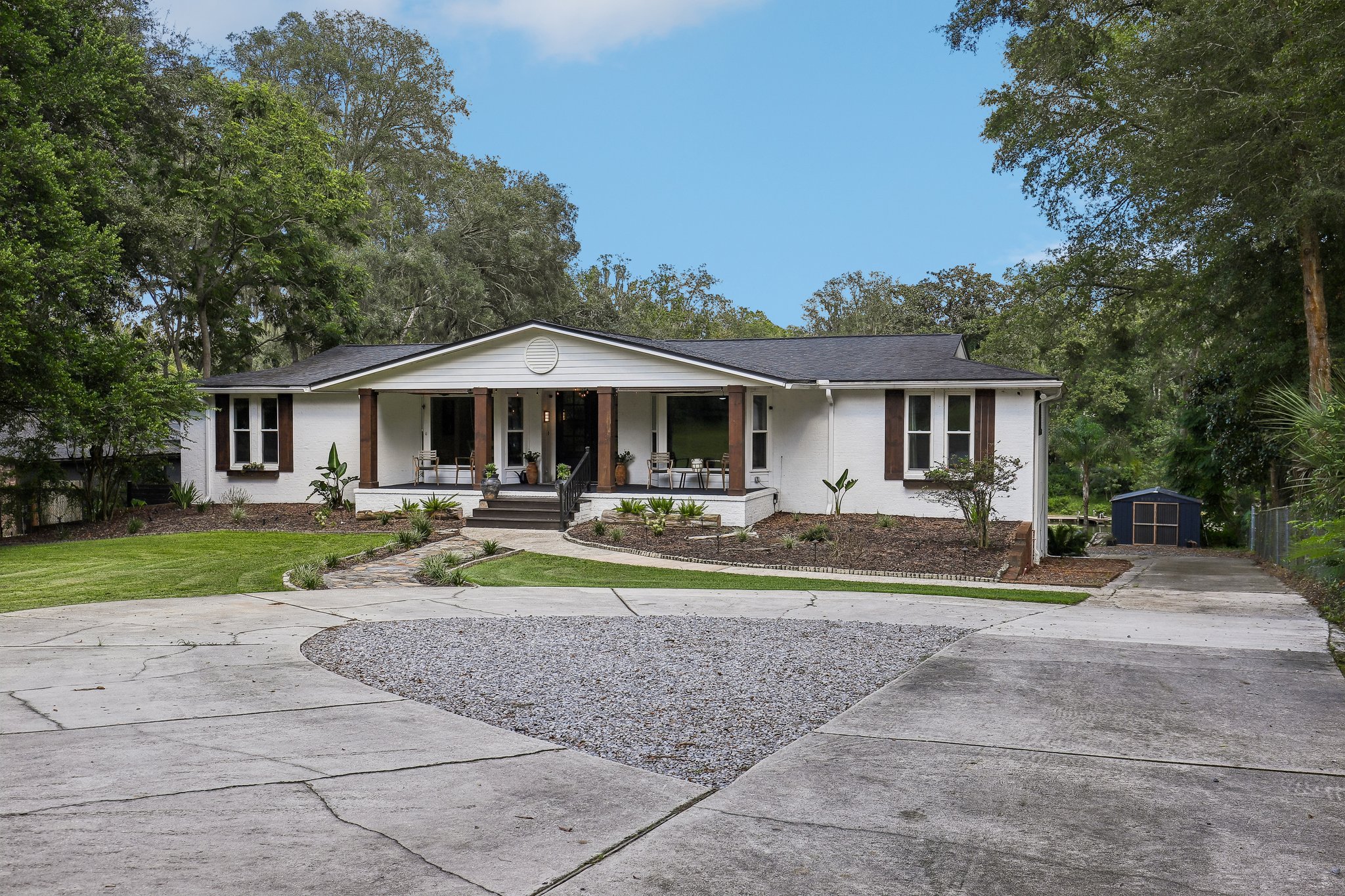 Arthur Moore Dr-S1209-003.jpg