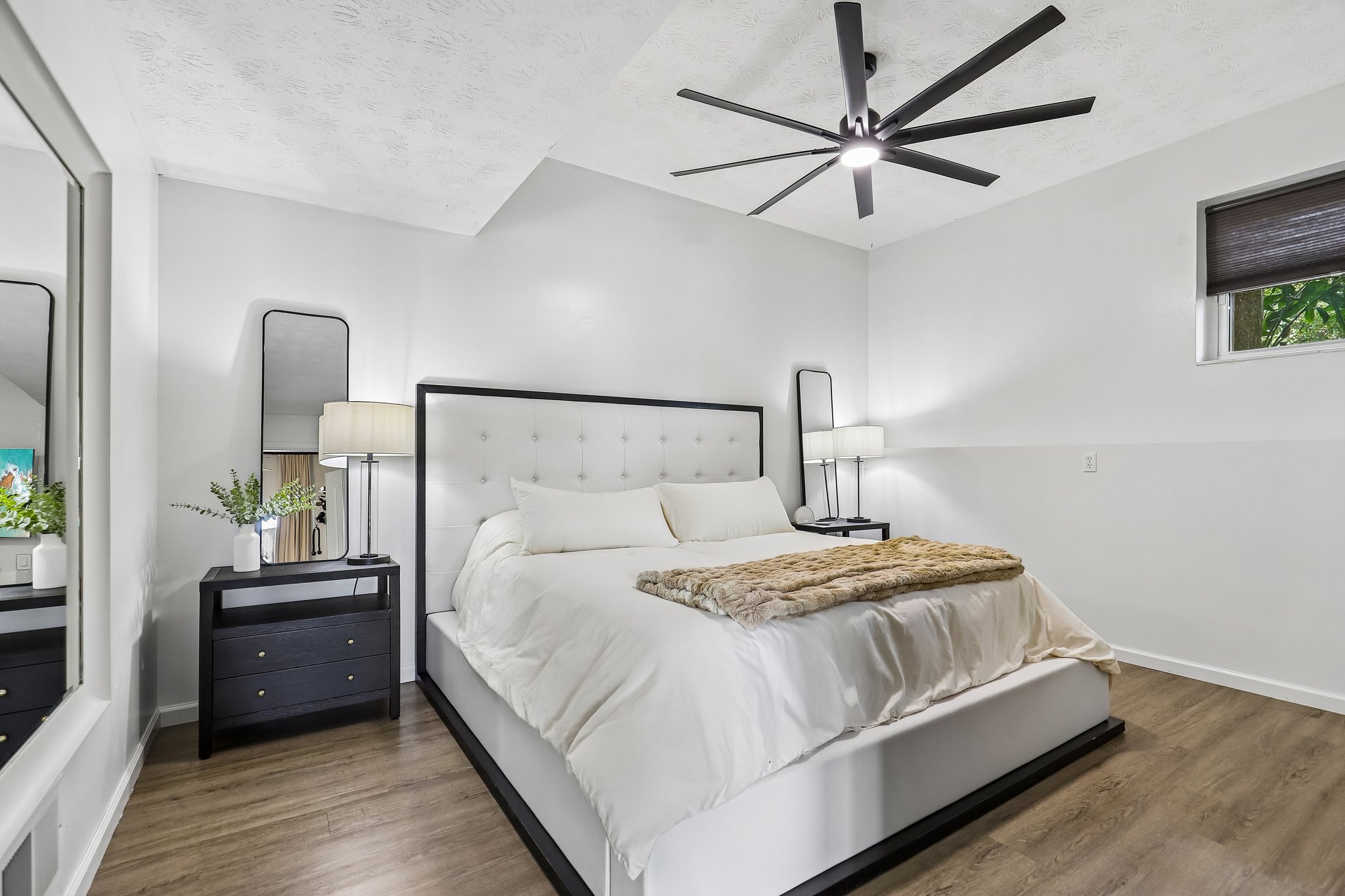 Arthur Moore Dr-S1209-029.jpg