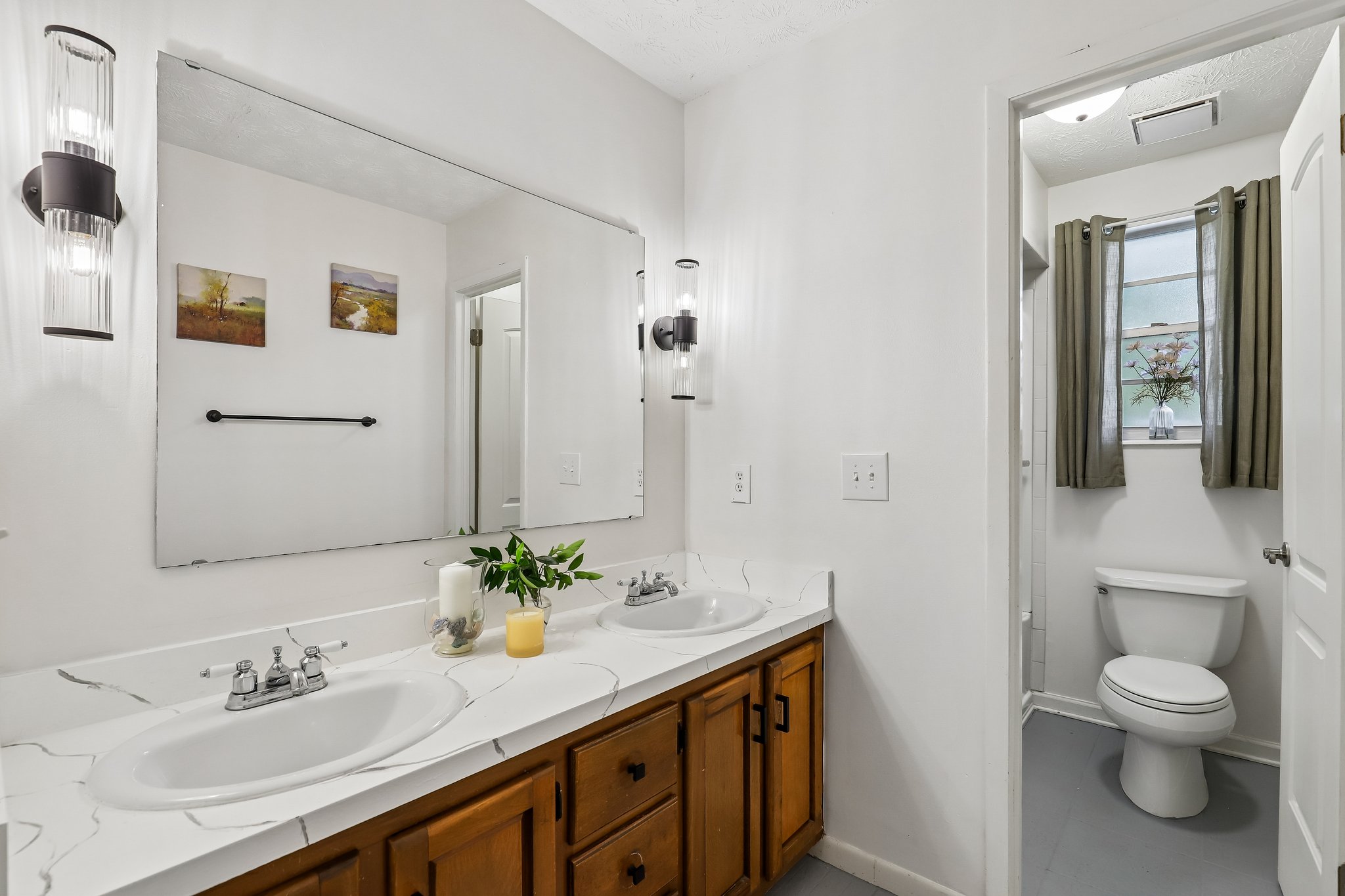 Arthur Moore Dr-S1209-034.jpg
