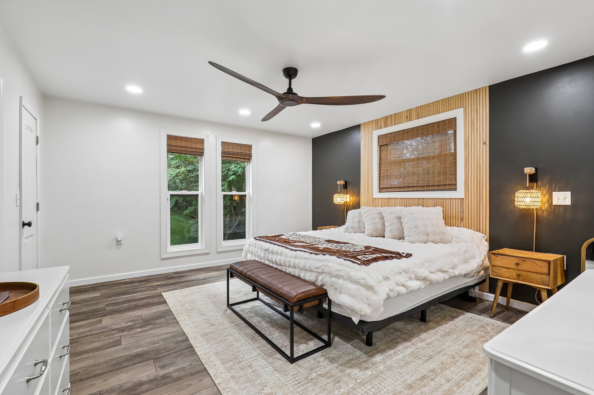 Arthur Moore Dr-S1209-038.jpg