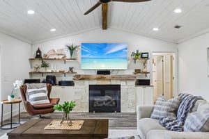 Arthur Moore Dr-S1209-016.jpg