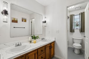 Arthur Moore Dr-S1209-034.jpg