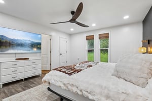 Arthur Moore Dr-S1209-041.jpg